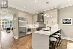 117 GLENGARRY AVENUE | Toronto Ontario | Slide Image Twelve