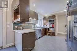 24 CEDARBANK CRESCENT | Toronto Ontario | Slide Image Nineteen