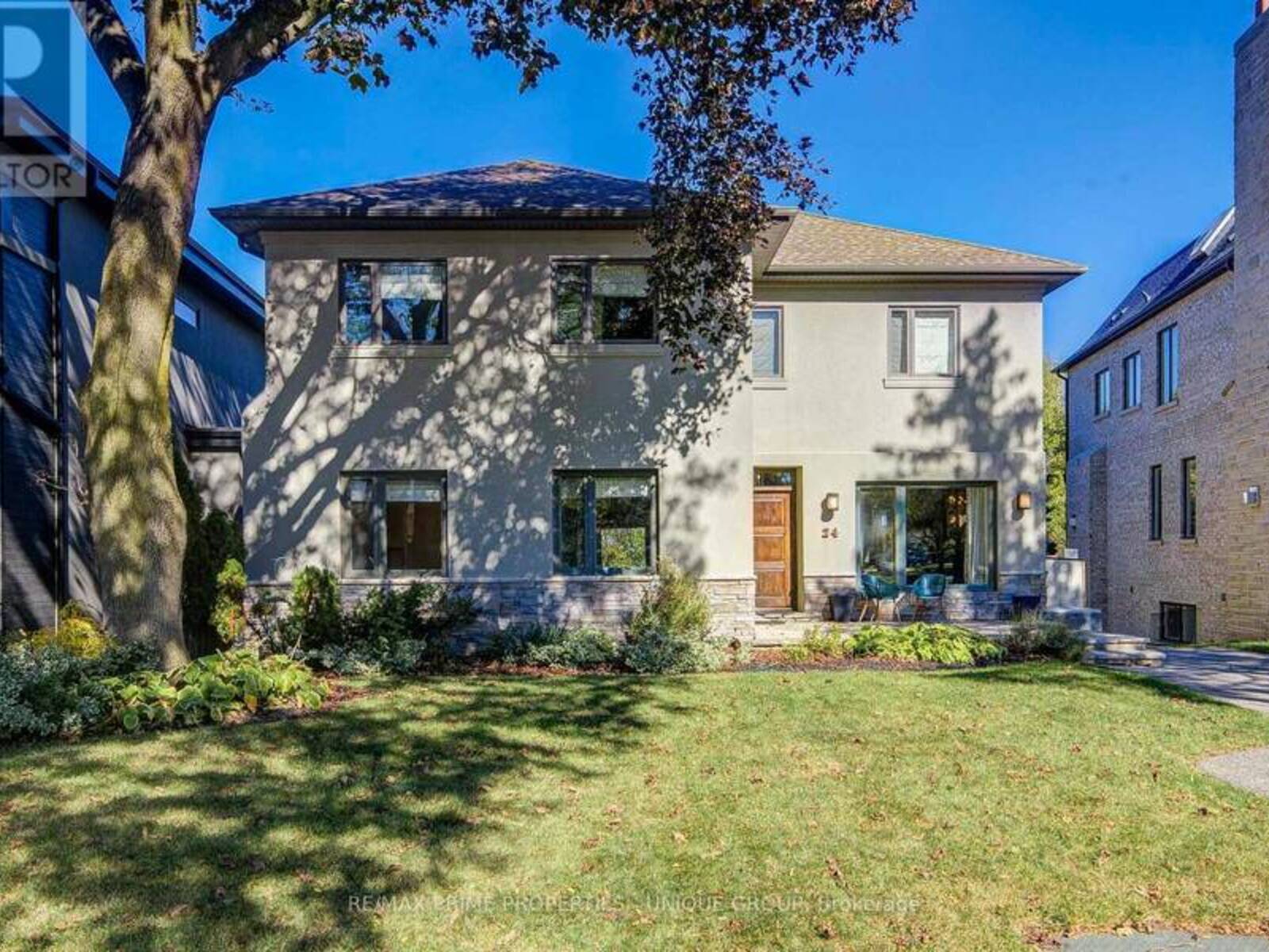 24 CEDARBANK CRESCENT, Toronto, Ontario M3B 3A4