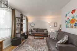 1 WISHBONE CRESCENT | Ajax Ontario | Slide Image Four