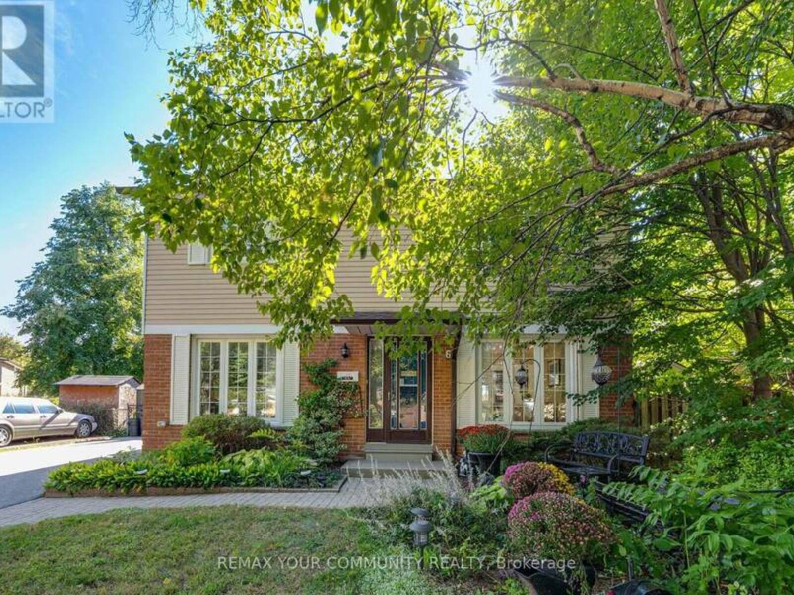 6 STANBRIDGE COURT, Toronto, Ontario M1B 2S5