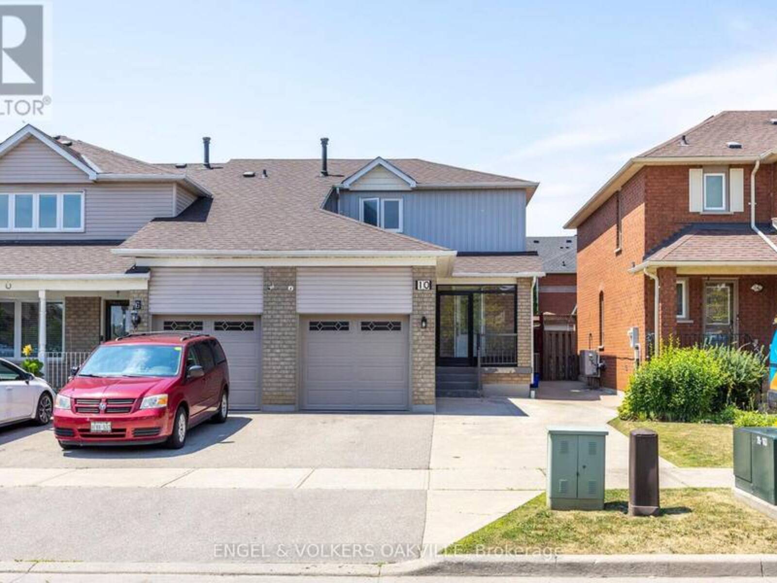 10 CRIEFF AVENUE, Vaughan, Ontario L6A 2B6