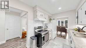 59 - 11 PLAISANCE ROAD | Richmond Hill Ontario | Slide Image Thirteen
