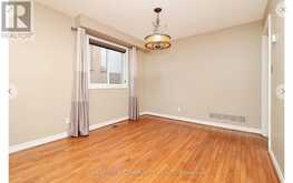 161 BILLINGS CRESCENT | Newmarket Ontario | Slide Image Sixteen