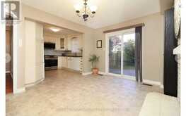 161 BILLINGS CRESCENT | Newmarket Ontario | Slide Image Six