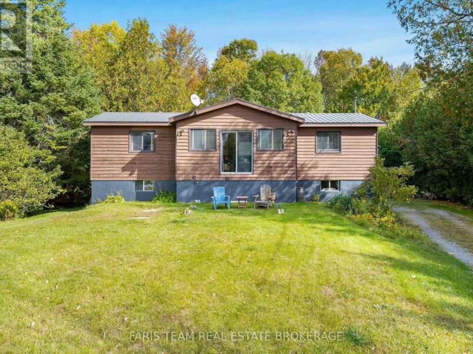 7 COUCHICHING CRESCENT, Tiny, Ontario L9M 0C6