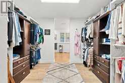 915 TANAGER AVENUE | Burlington Ontario | Slide Image Twelve