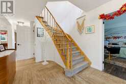 50 FUSILIER DRIVE | Hamilton Ontario | Slide Image Six