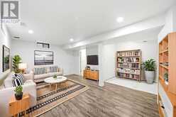 32 ROLLING LANE | Hamilton Ontario | Slide Image Thirty-five