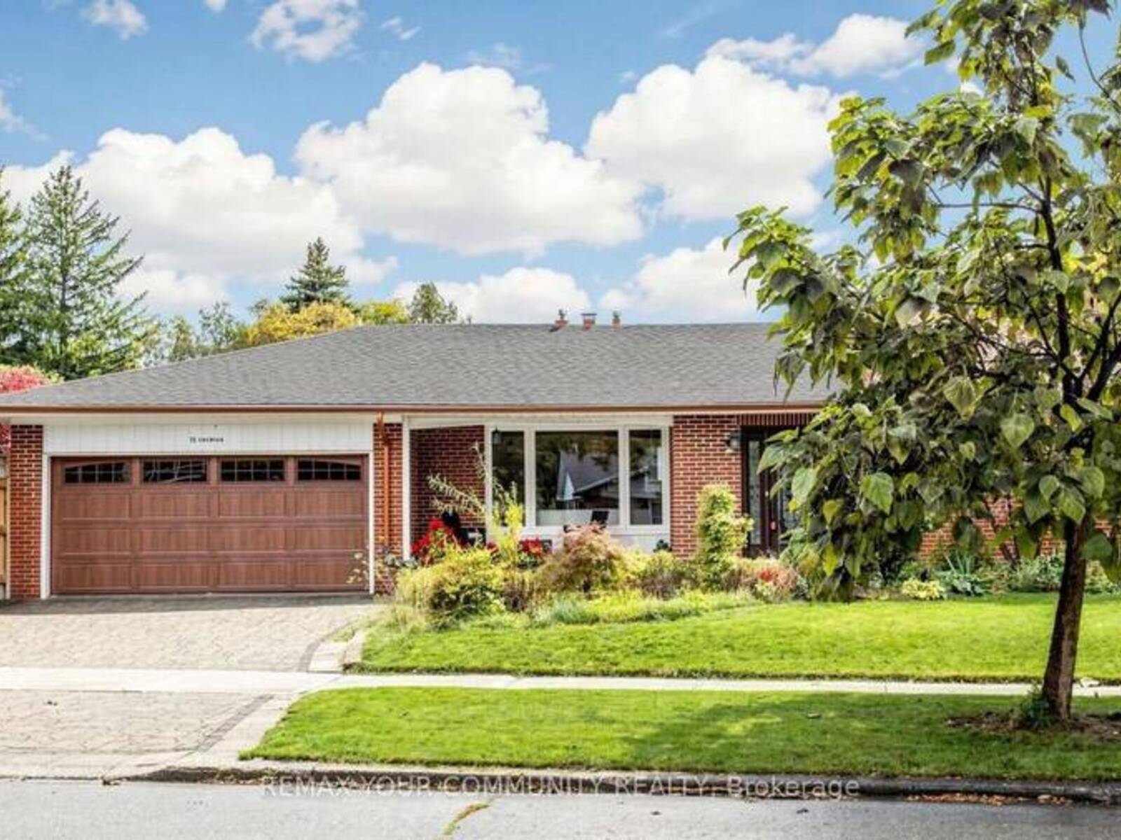 15 COLWICK DRIVE, Toronto, Ontario M2K 2G2