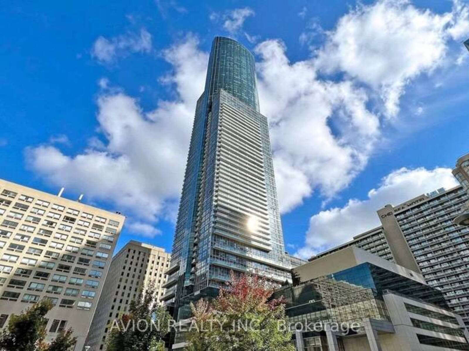 5716 - 386 YONGE STREET, Toronto, Ontario M5B 0A5