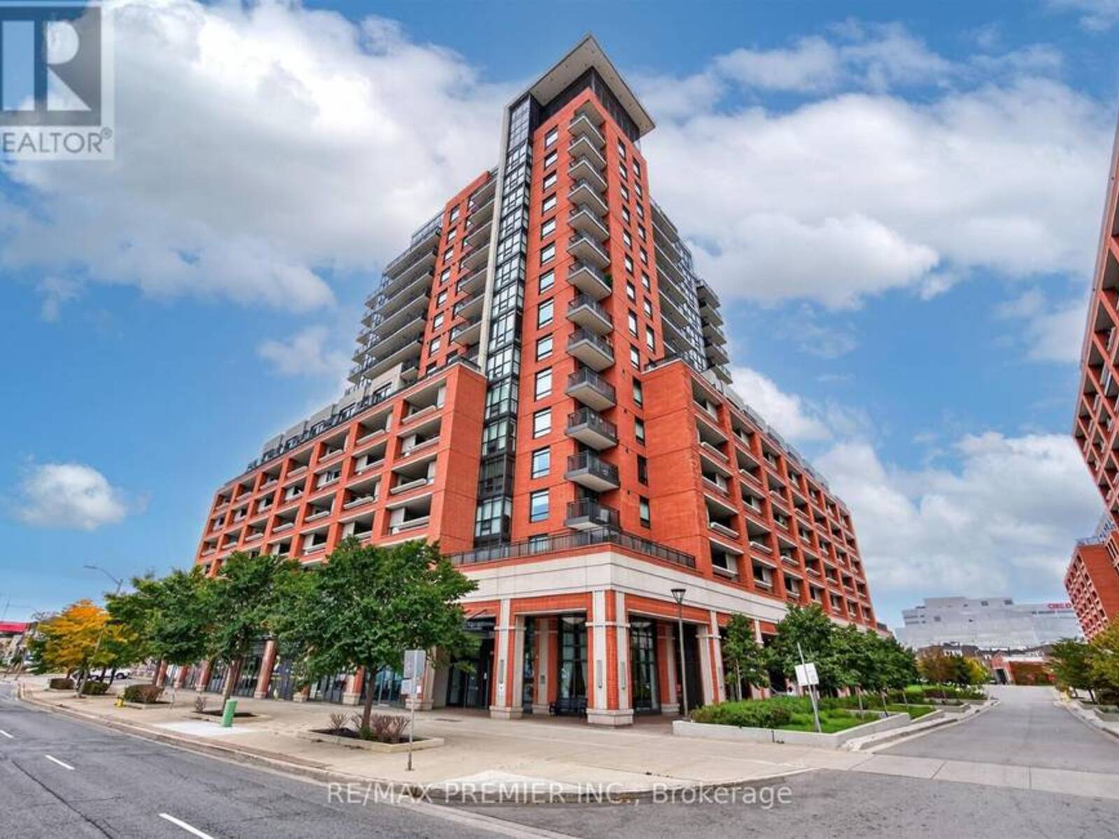 704 - 3091 DUFFERIN STREET, Toronto, Ontario M6A 0C4
