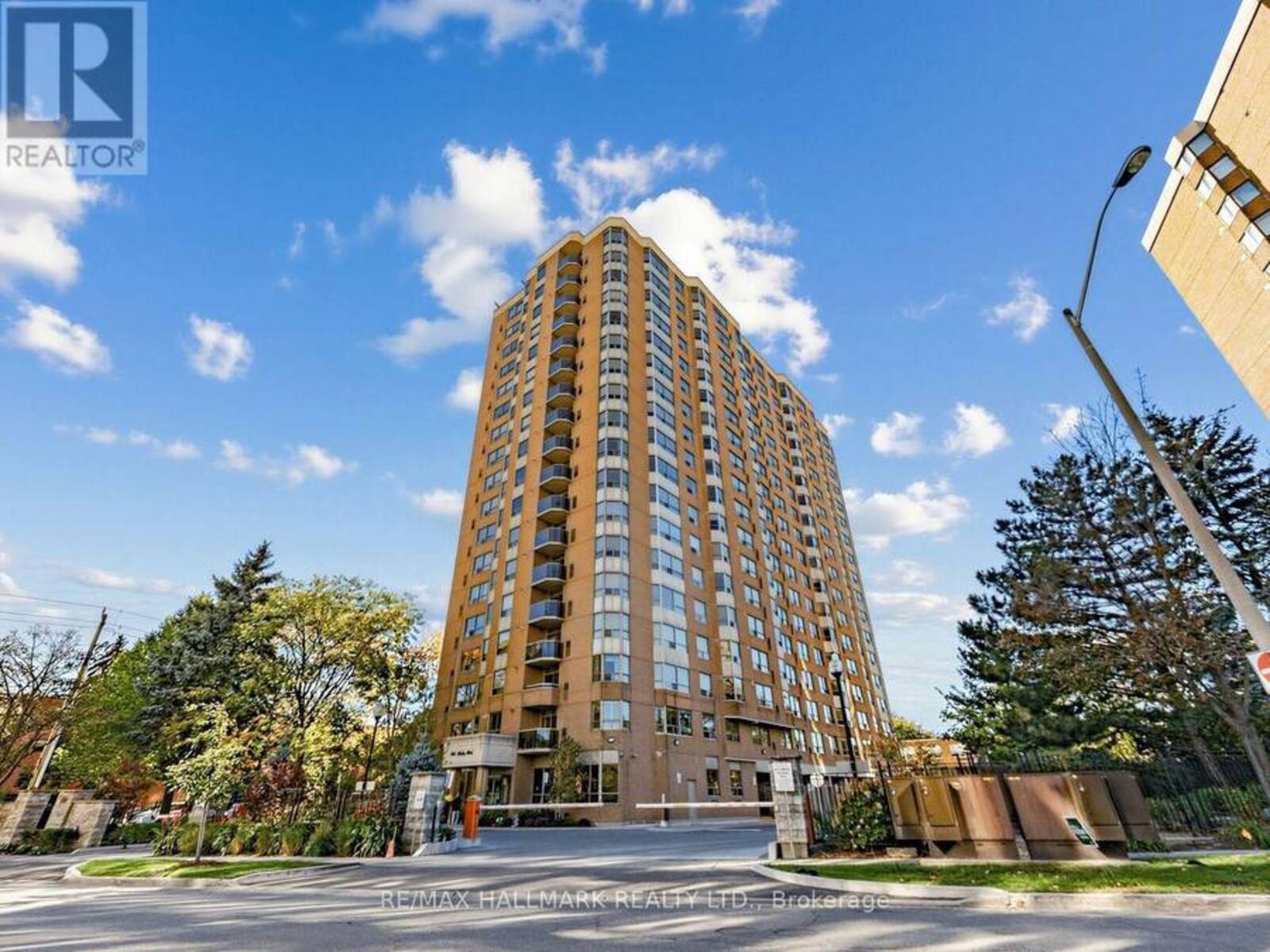 401 - 265 RIDLEY BOULEVARD, Toronto, Ontario M5M 4N8