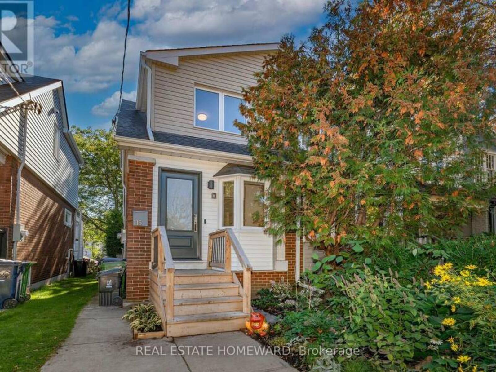 115 WILDWOOD CRESCENT, Toronto, Ontario M4L 2K9