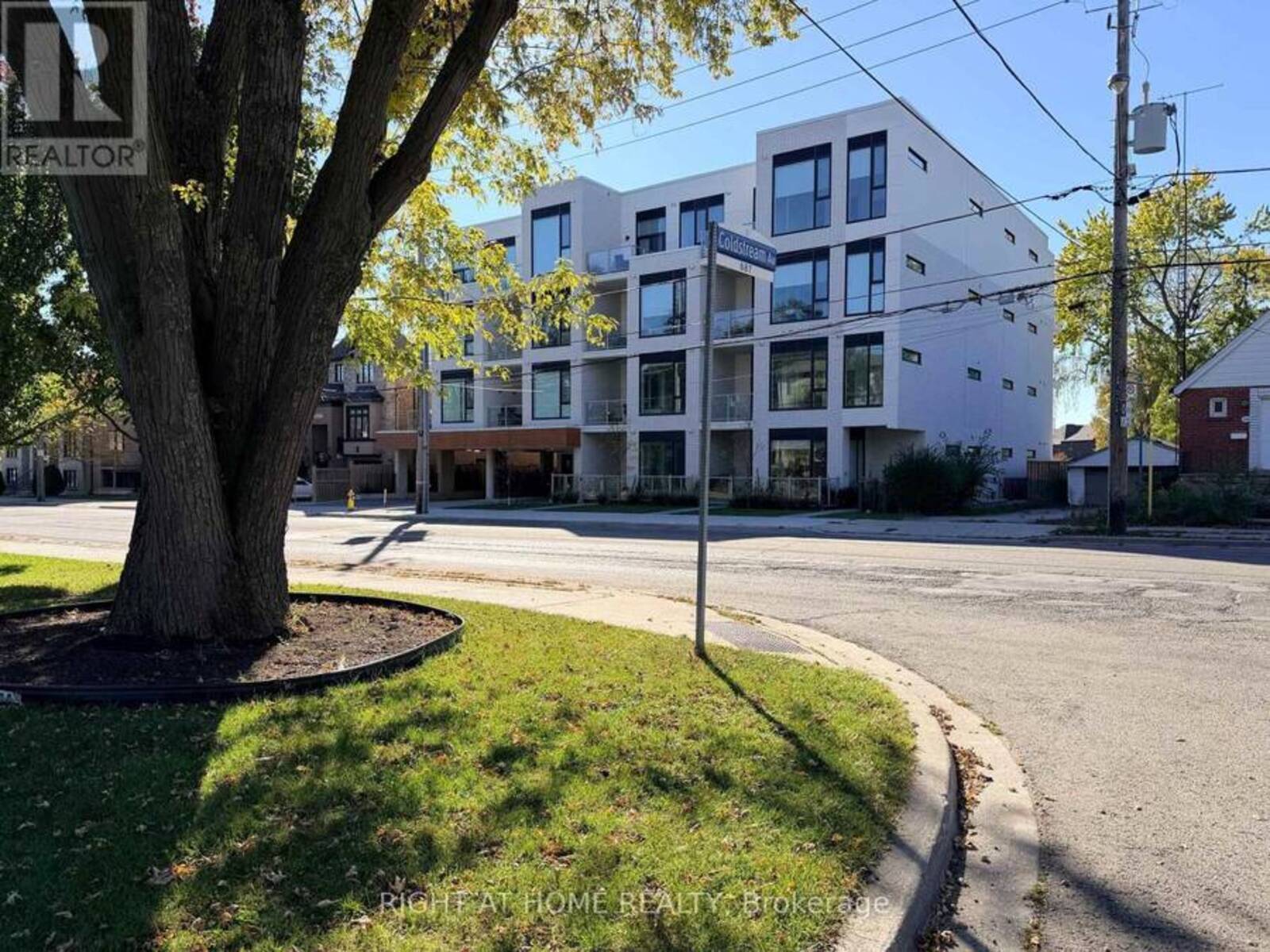 207 - 722 MARLEE AVENUE, Toronto, Ontario M6B 3J7