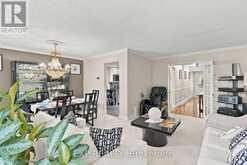 88 VALDOR DRIVE | Toronto Ontario | Slide Image Six