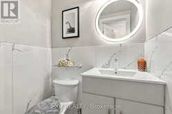 88 VALDOR DRIVE | Toronto Ontario | Slide Image Eight