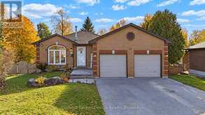 15 NAKISKA COURT | Barrie Ontario | Slide Image Two