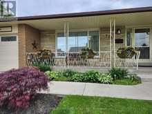 176 KIMBERLY DRIVE | Hamilton Ontario | Slide Image Three