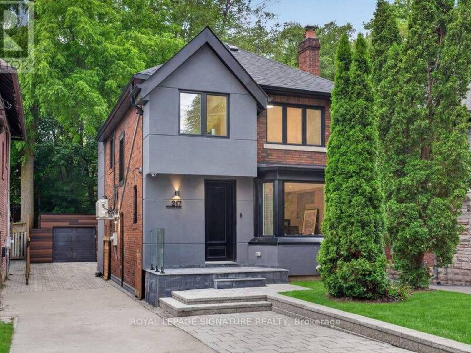 217 CHAPLIN CRESCENT, Toronto, Ontario M5P 1B1