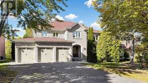 50 LYTTON BOULEVARD | Richmond Hill Ontario | Slide Image Three