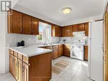 37 DOWLING CIRCLE | Markham Ontario | Slide Image Ten