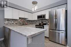 13 - 137 SYDENHAM WELLS | Barrie Ontario | Slide Image Four