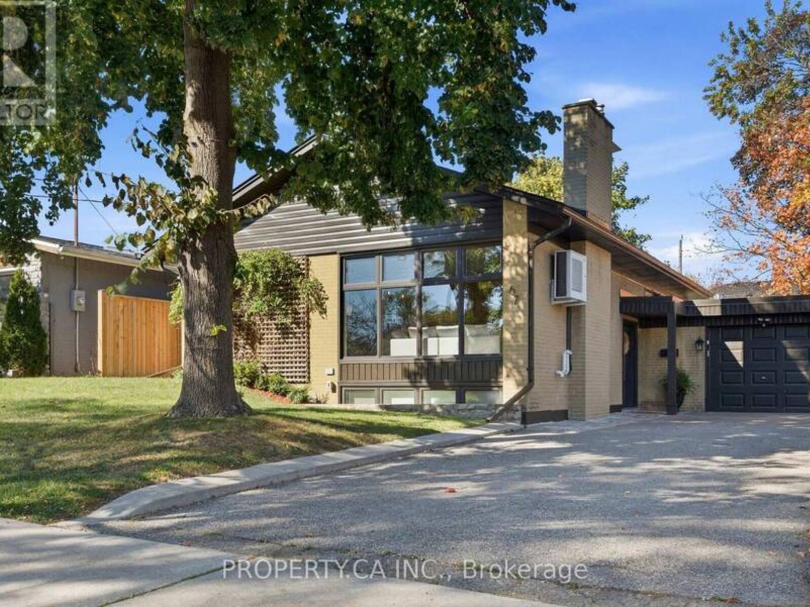 67 ROSSBURN DRIVE, Toronto, Ontario M9C 2P9