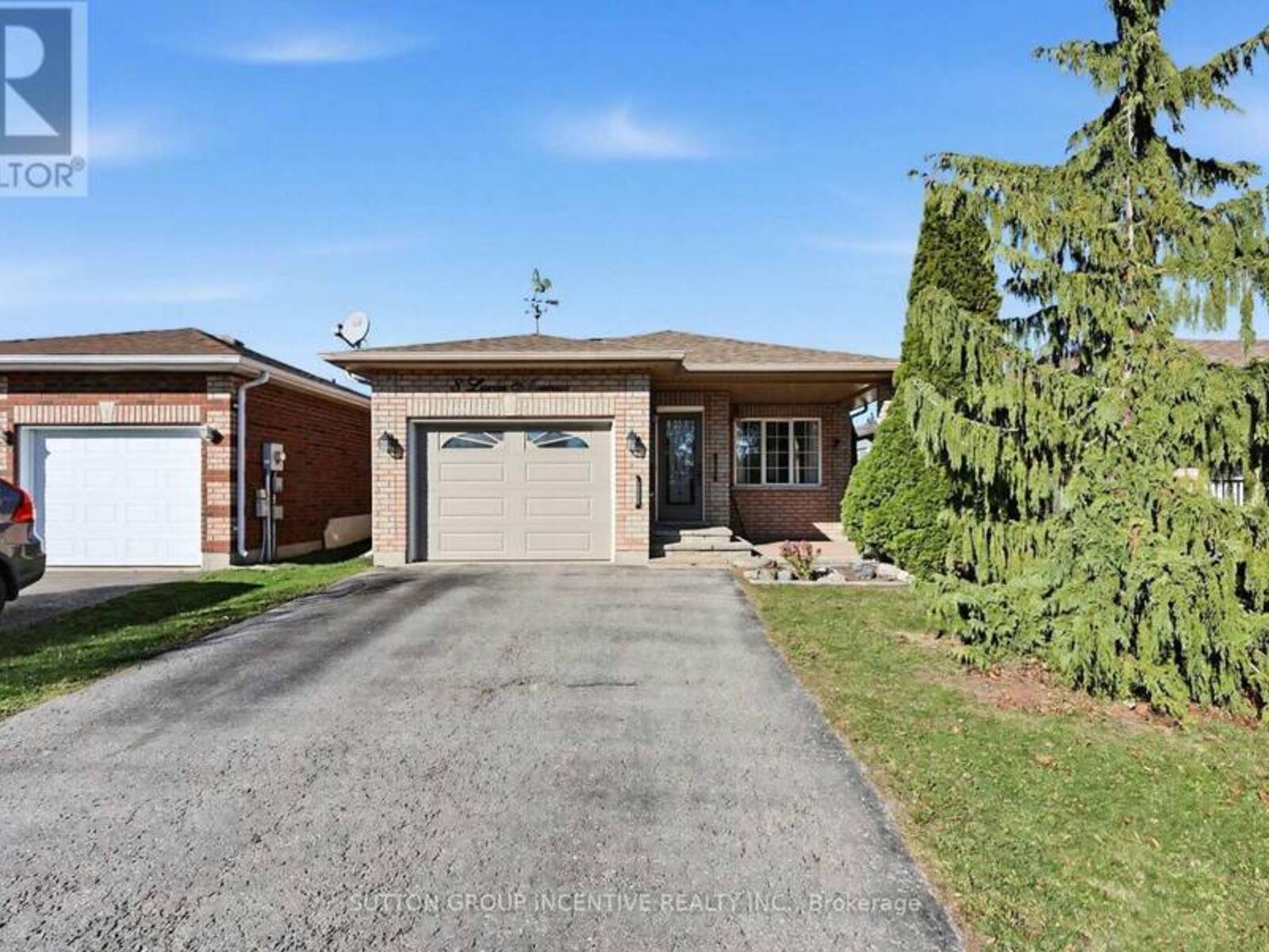 8 LUCAS AVENUE, Barrie, Ontario L4N 9N1