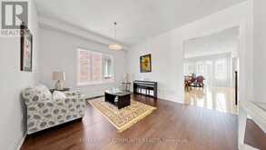 9 BACKHOUSE DRIVE | Richmond Hill Ontario | Slide Image Thirteen