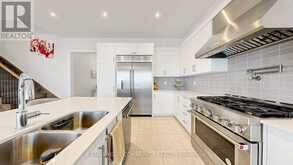 9 BACKHOUSE DRIVE | Richmond Hill Ontario | Slide Image Eight
