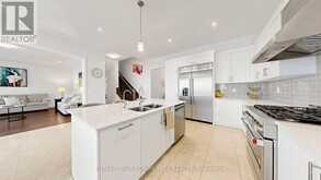 9 BACKHOUSE DRIVE | Richmond Hill Ontario | Slide Image Nine