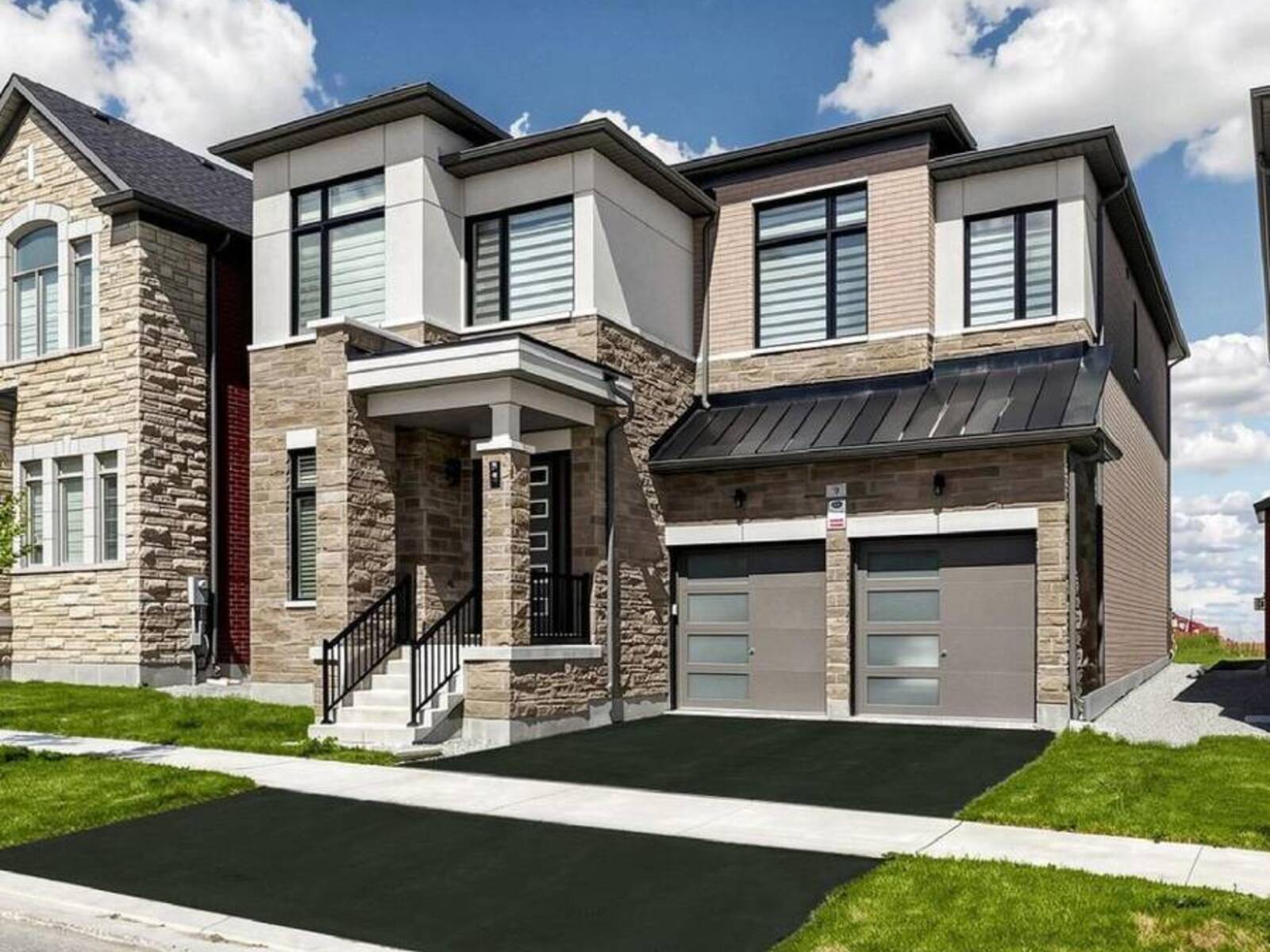 9 BACKHOUSE DRIVE, Richmond Hill, Ontario L4E 1M8