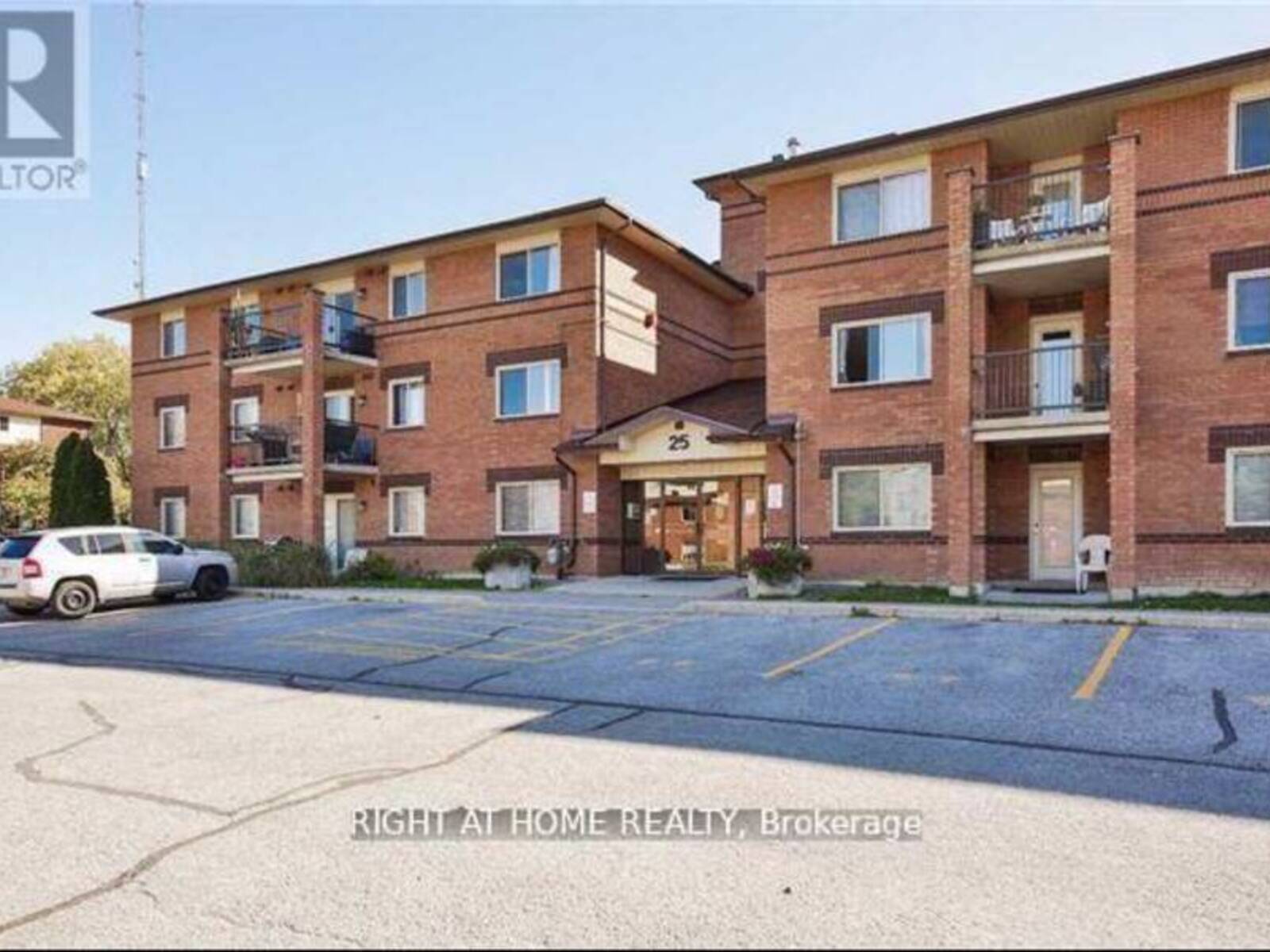304 - 25 MEADOW LANE, Barrie, Ontario L4N 7K2