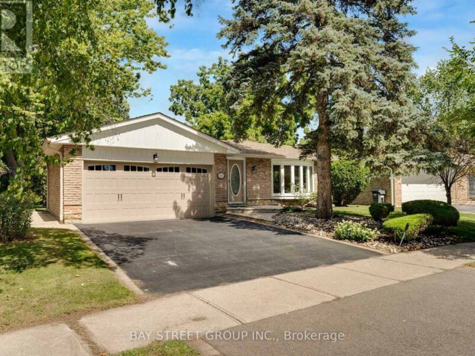 2283 DEVON ROAD, Oakville, Ontario L6J 5R2