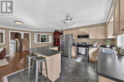 4 BRECKEN DRIVE | Georgina Ontario | Slide Image Sixteen