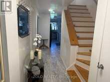 147 BURNS CIRCLE | Barrie Ontario | Slide Image Three