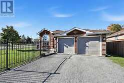 169 EMMS DRIVE | Barrie Ontario | Slide Image Three