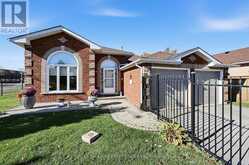 169 EMMS DRIVE | Barrie Ontario | Slide Image Four