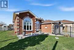 169 EMMS DRIVE | Barrie Ontario | Slide Image Five