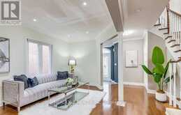 2093 SHORNCLIFFE BOULEVARD | Oakville Ontario | Slide Image Four