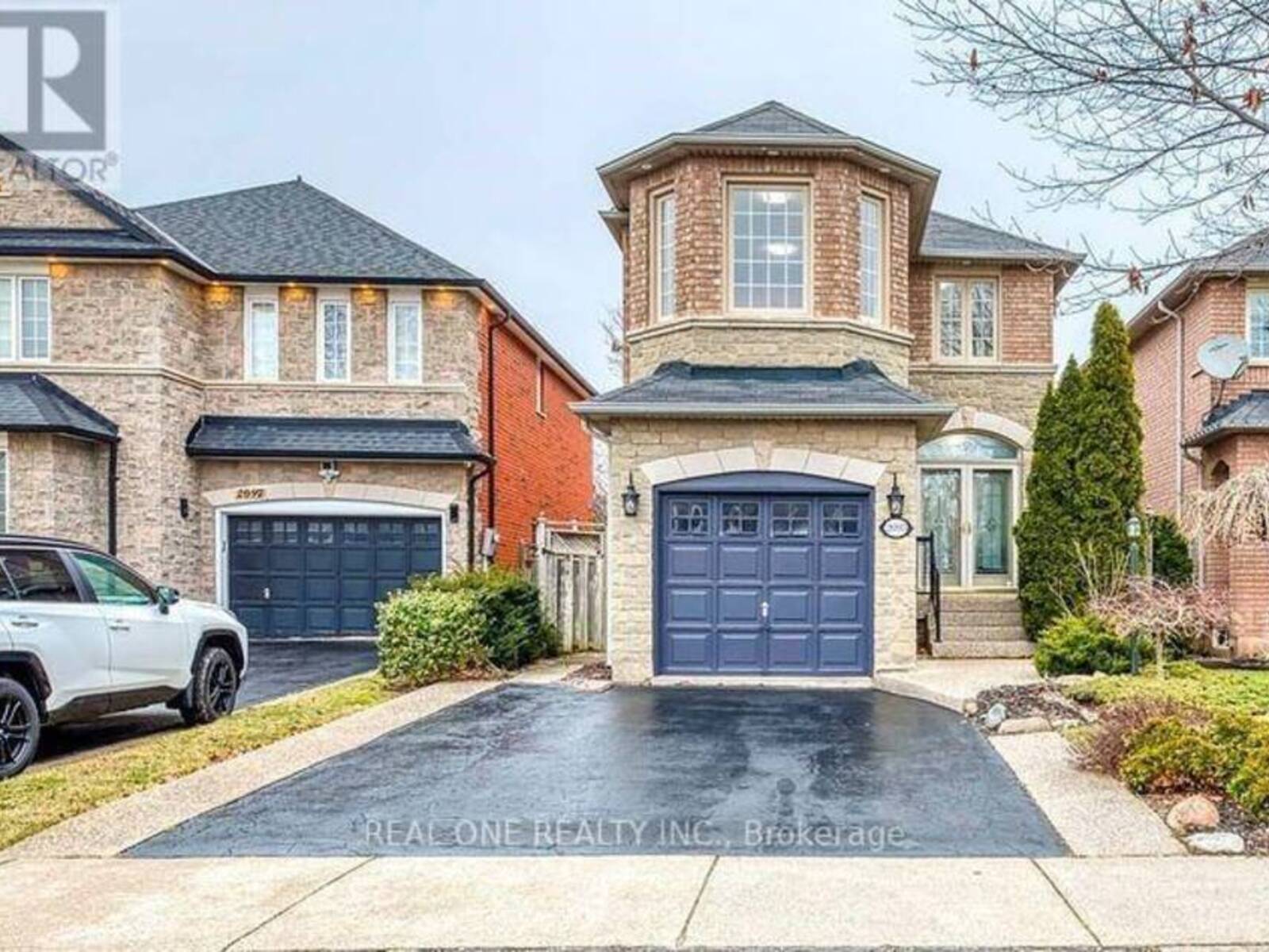 2093 SHORNCLIFFE BOULEVARD, Oakville, Ontario L6M 3N8