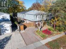 124 SPRINGHEAD GARDENS | Richmond Hill Ontario | Slide Image Four