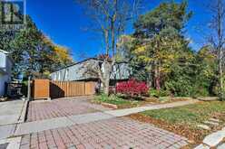 124 SPRINGHEAD GARDENS | Richmond Hill Ontario | Slide Image Five