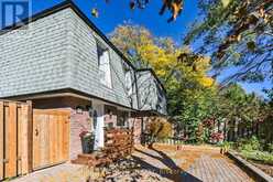 124 SPRINGHEAD GARDENS | Richmond Hill Ontario | Slide Image Six