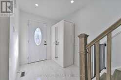 124 SPRINGHEAD GARDENS | Richmond Hill Ontario | Slide Image Seven