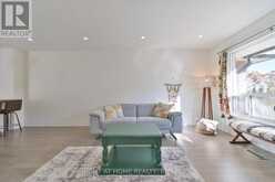 124 SPRINGHEAD GARDENS | Richmond Hill Ontario | Slide Image Nine