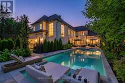 393 MAPLE GROVE DRIVE | Oakville Ontario | Slide Image Four