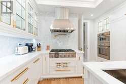 161 THE KINGSWAY | Toronto Ontario | Slide Image Nine