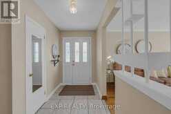 6 JARDINE PLACE | Toronto Ontario | Slide Image Five